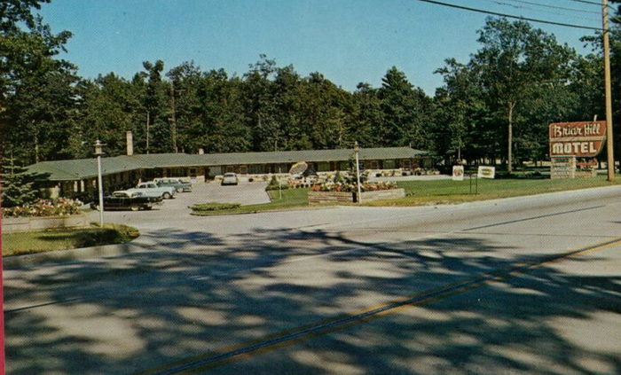 Briar Hill Motel - Old Postcard (newer photo)